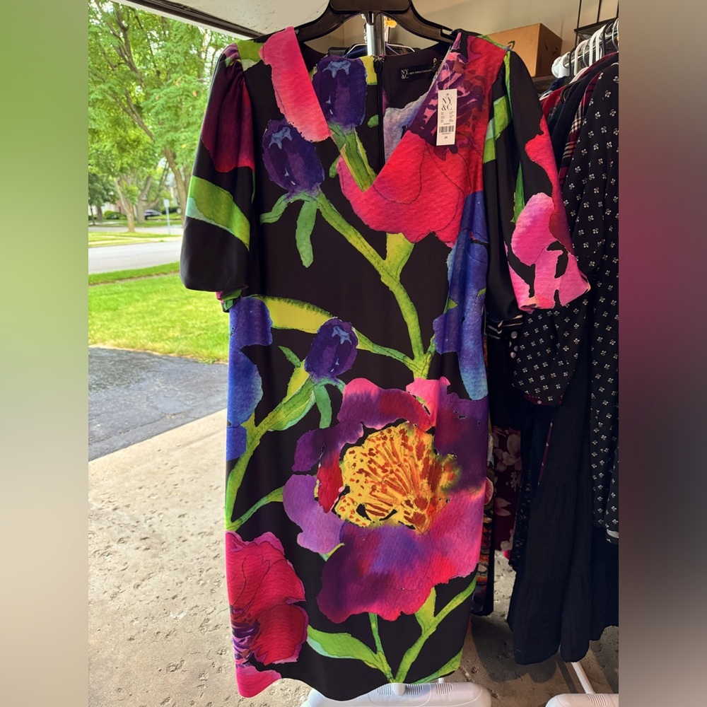 New York And Co BRAND NEW w/tags. Dress. Size 2x runs small